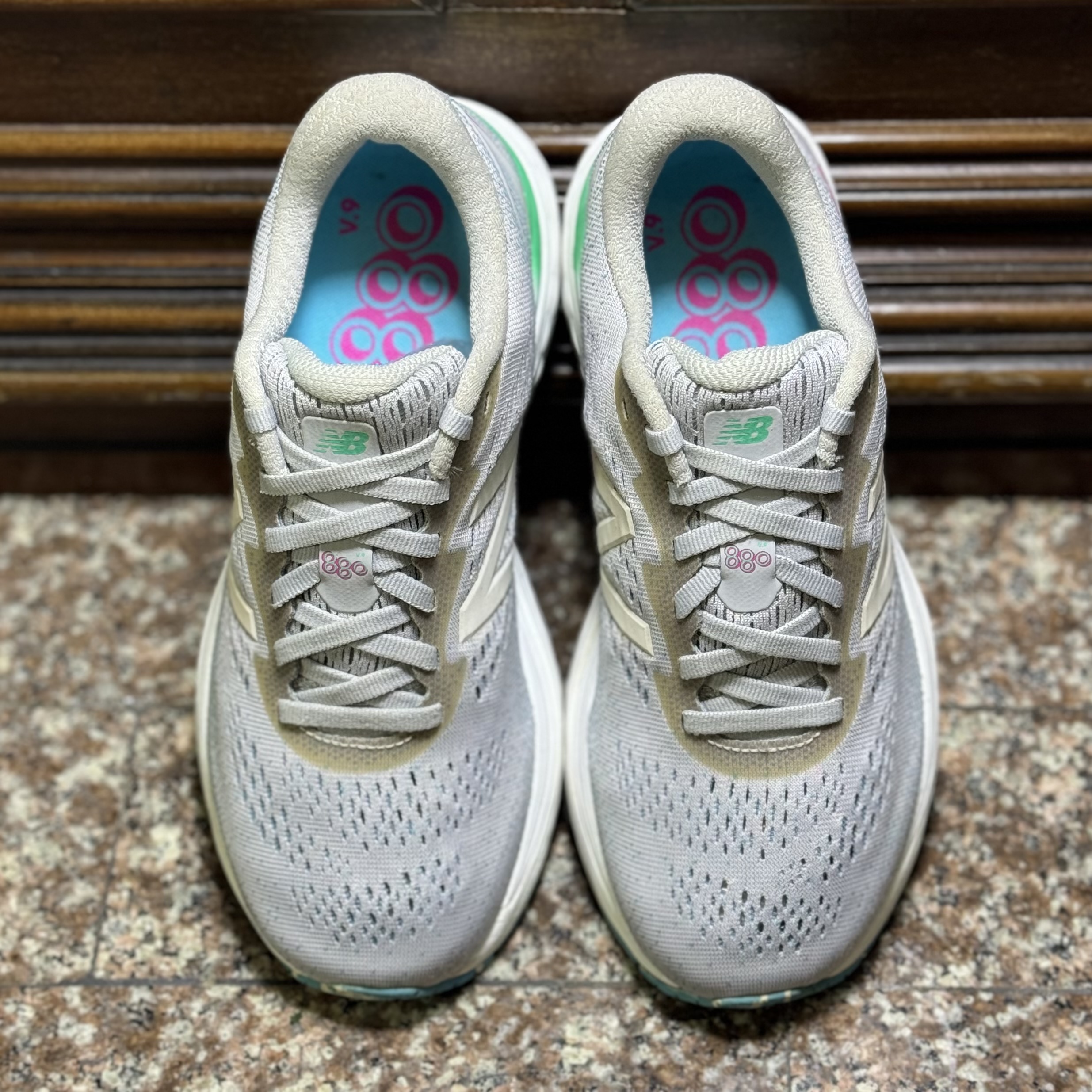 รองเท้าวิ่ง New Balance 880 V9 Women #มือ2 (W7.5US)