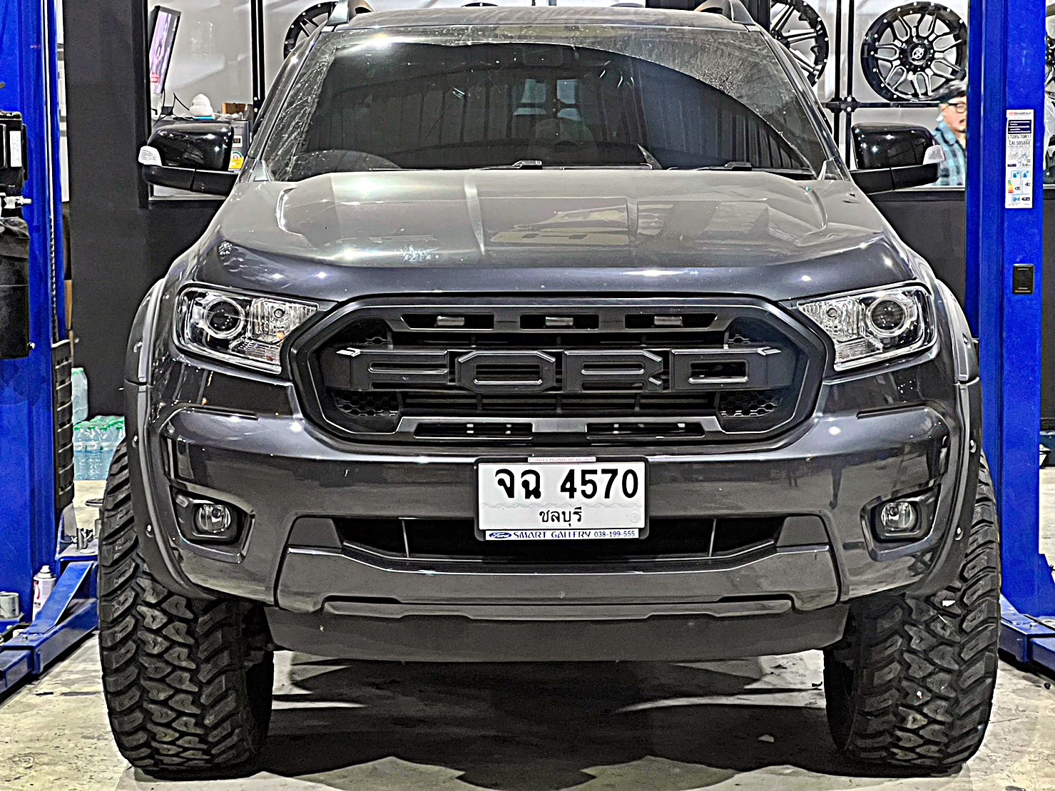 FORD RANGER แต่งทรงเมกาที่ STEP9