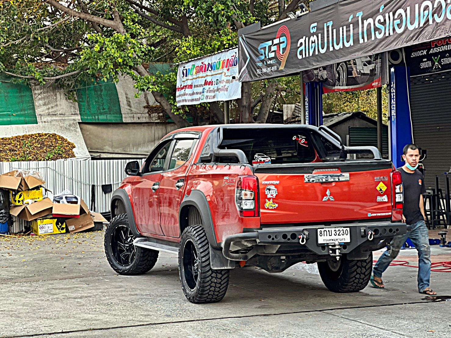 TRITON ทรงเมกา