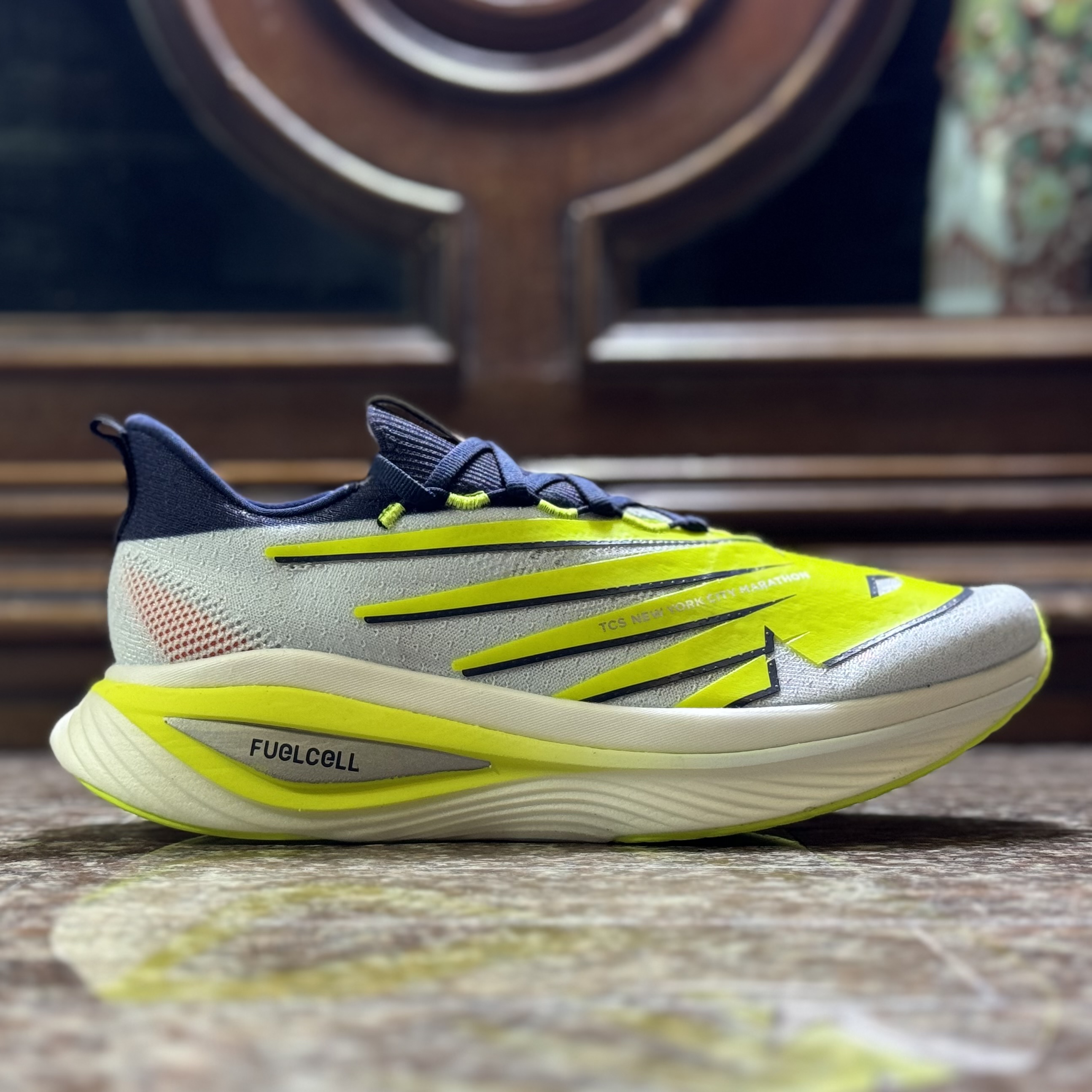 รองเท้าวิ่ง New Balance X TCS NYC FuelCell SuperComp Elite V3 (M8.5US)