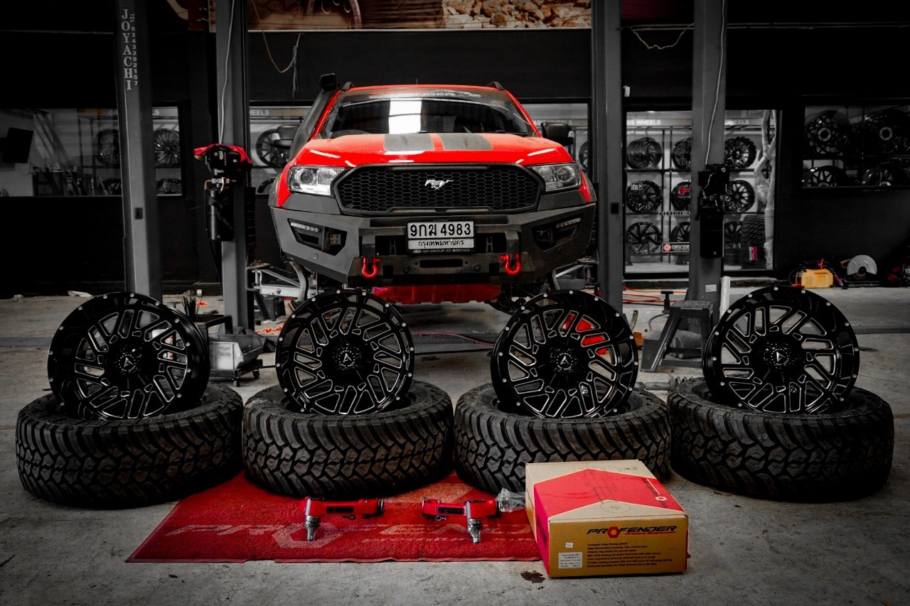 FORD RANGER แต่งทรงเมกาที่ STEP9