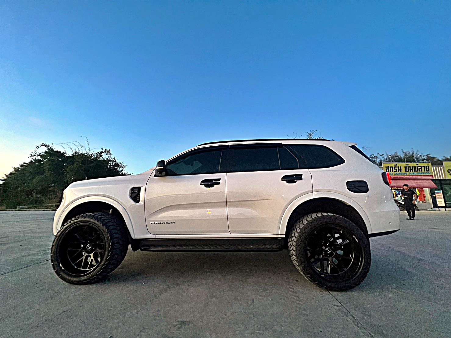 FORD EVEREST NEXTGEN ล้อแท้ HOSTILE H120 ขอบ22 ที่ STEP9