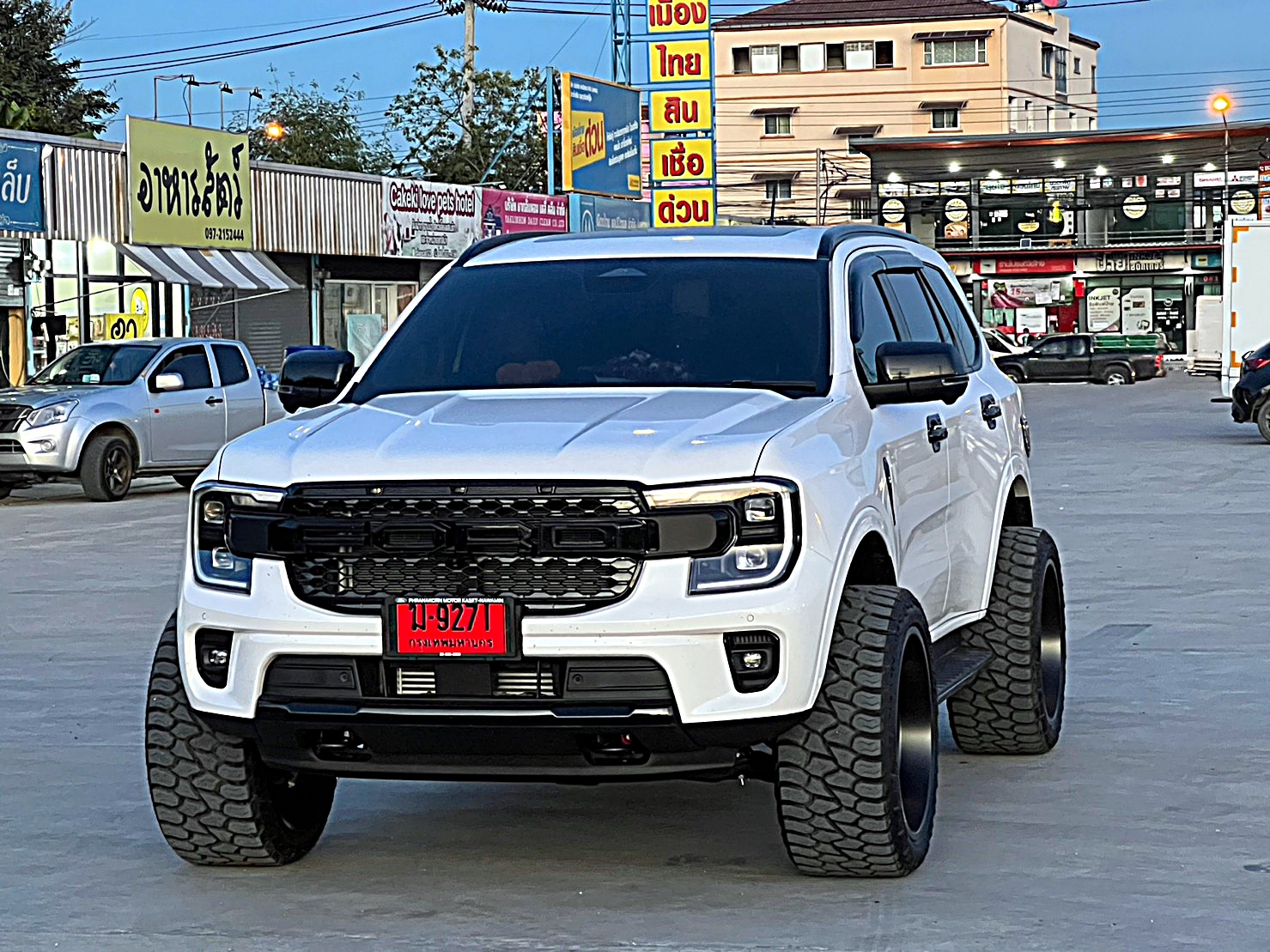 FORD EVEREST NEXTGEN ล้อแท้ HOSTILE H120 ขอบ22 ที่ STEP9