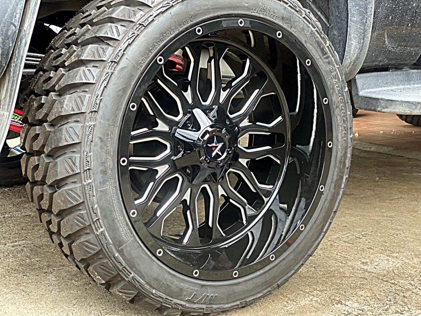 FORD RANGER จัดทรงเมกา ขอบ22 ที่ STEP9