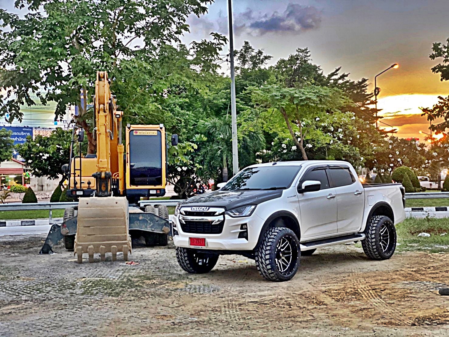 D-MAX ทรงเมกา ต้องมาที่ STEP9
