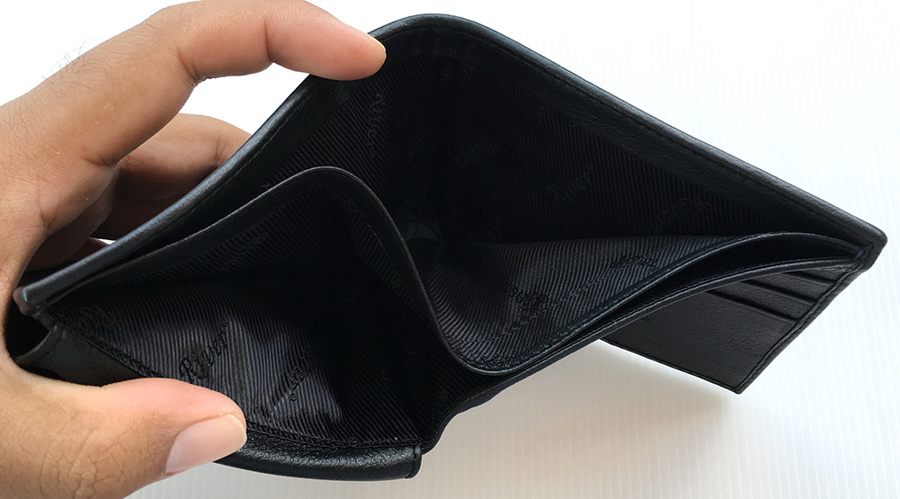 กระเป๋าสตางค์หนังจระเข้แท้ ส่วนหาง สีดำ