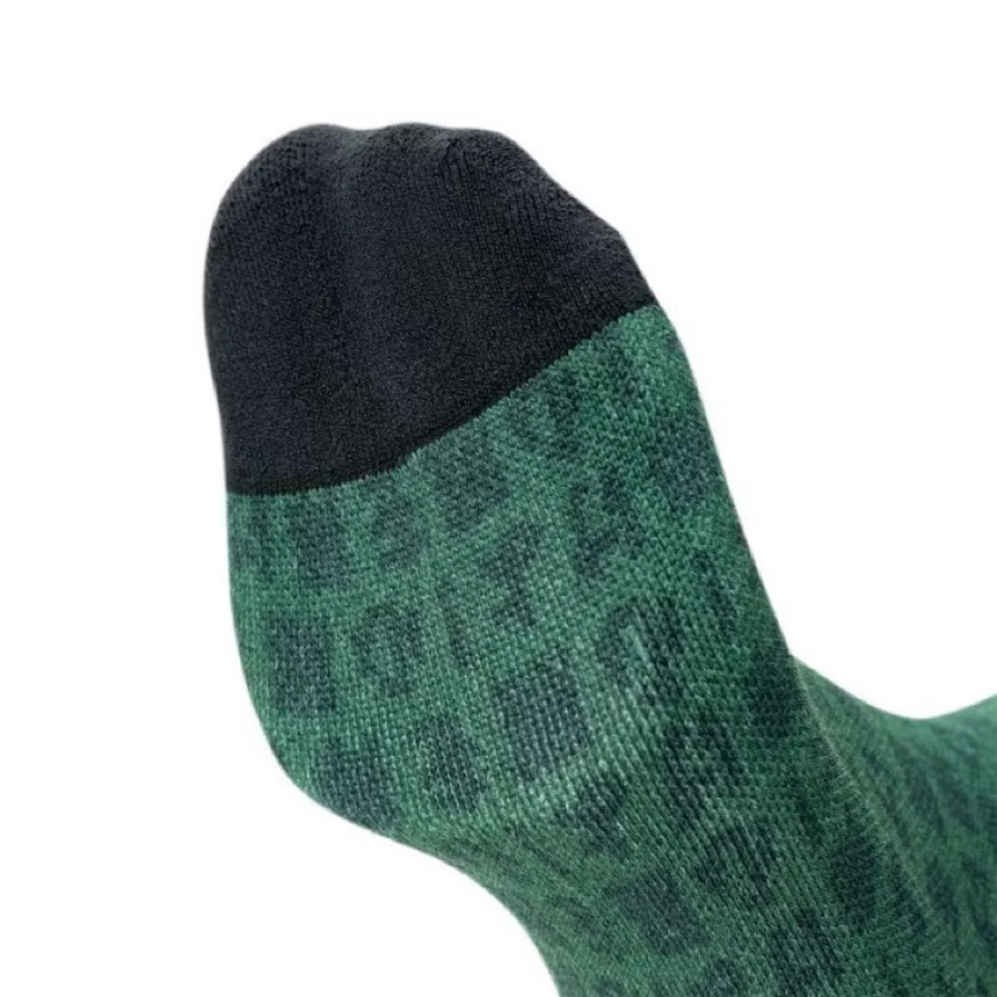 ถุงเท้าวิ่ง Ari X AOT Running Socks LIMITED ‘GREEN’