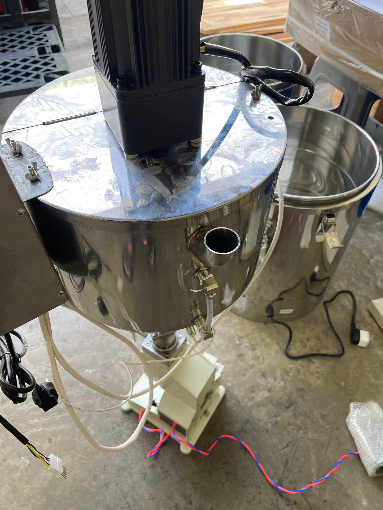 เครื่องบรรจุครีม พร้อมปั่น+ทำความร้อน รุ่น JR-A02 (ต้องใช้คู่กับเครื่องปั้มลม)