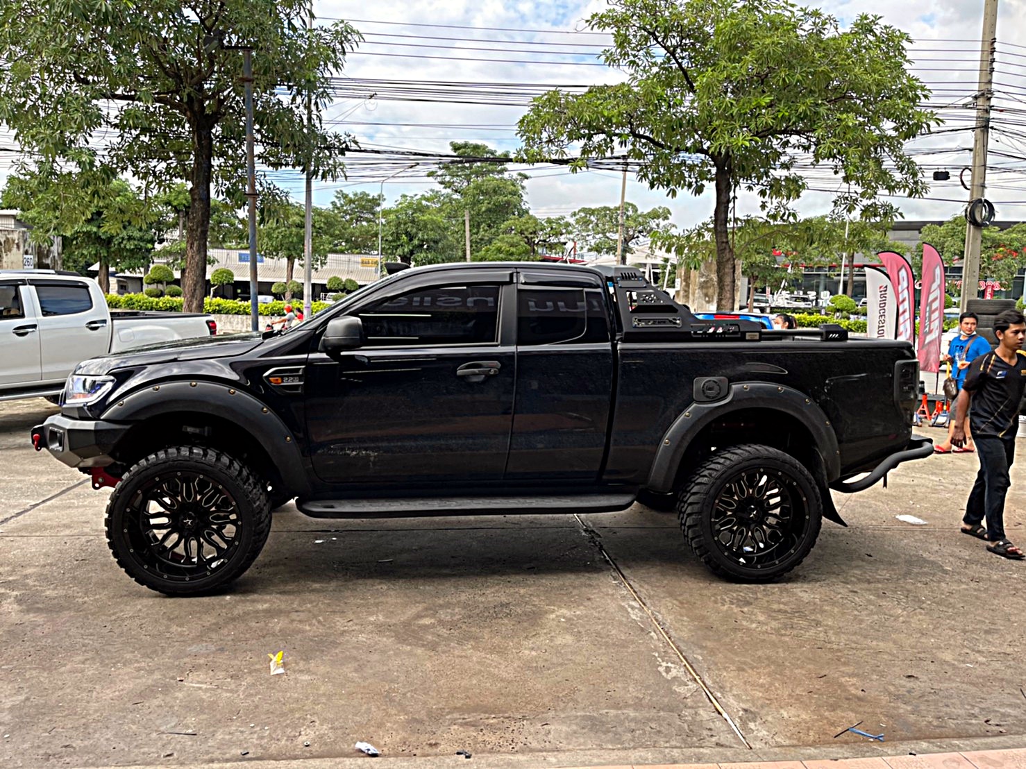 FORD RANGER จัดทรงเมกา ขอบ22 ที่ STEP9