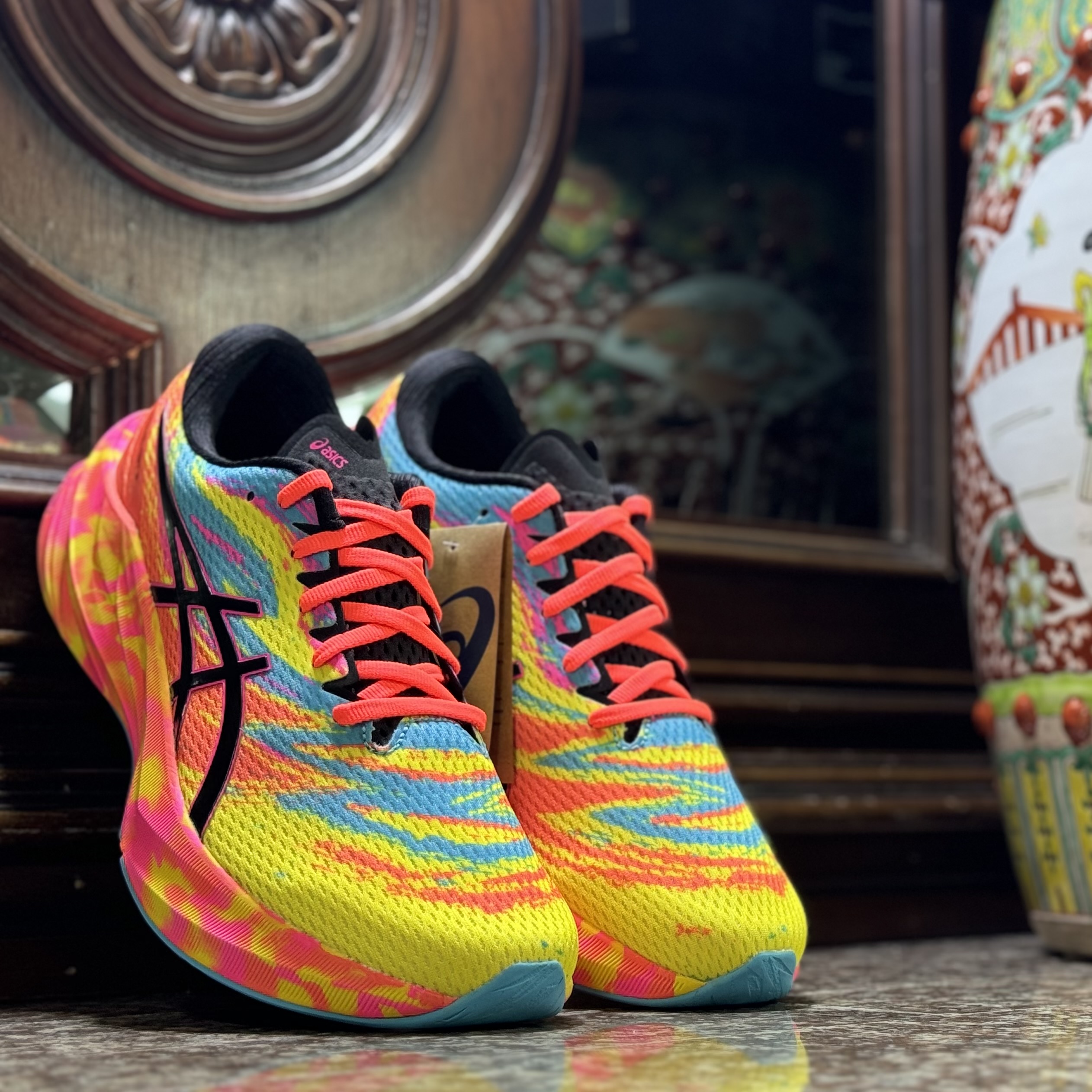 รองเท้าวิ่ง ASICS NovaBlast 3 ‘Multi’ (W8US)