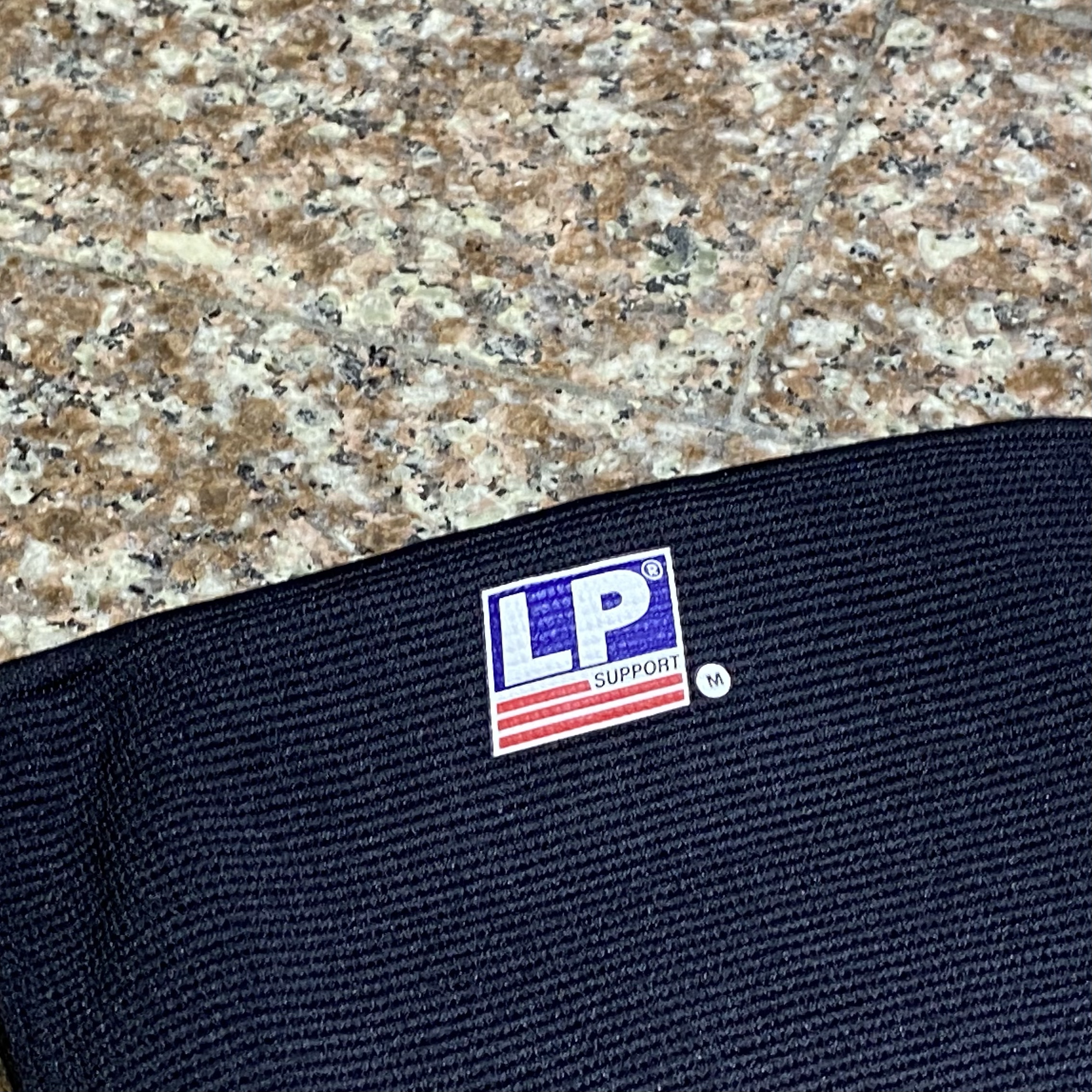 ซัพพอร์ตเข่า LP Knee Full Leg Supporter (S,M,L,XL)