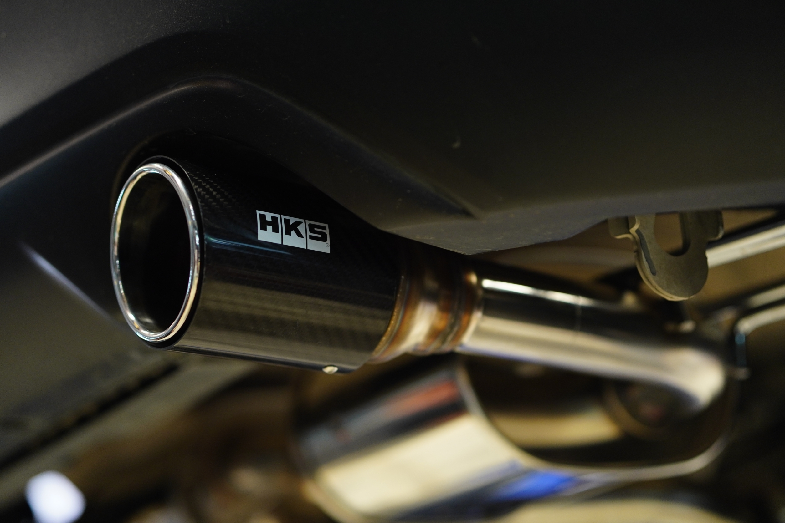 Mazda CX-3 ท่อ HKS ปลายคาร์บอน