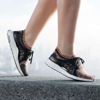 Adidas รองเท้า วิ่ง ผู้หญิง อาดิดาส อัลตร้าบูส Woman Run Shoe Ultraboost (Limited) ของแท้100% พร้อมส่ง ส่งด่วน kerry