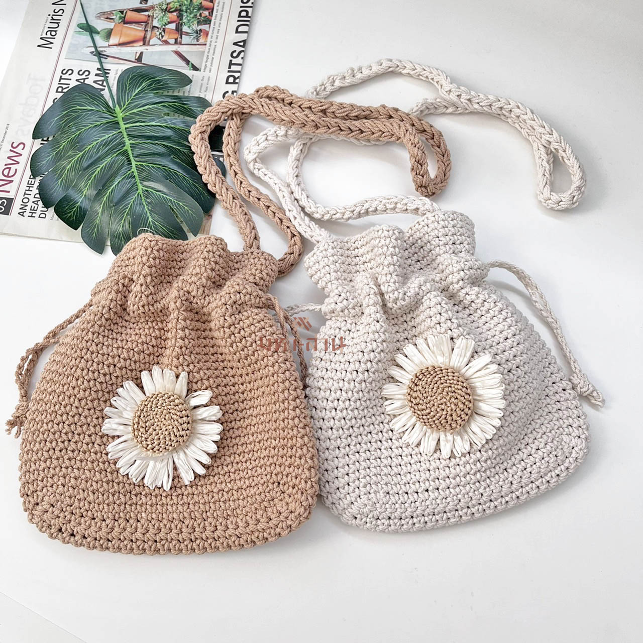 กระเป๋าสะพาย กระเป๋าถัก กระเป๋าสาน กระเป๋าแฟชั่น ดอกเดซี่ 🤎🤍