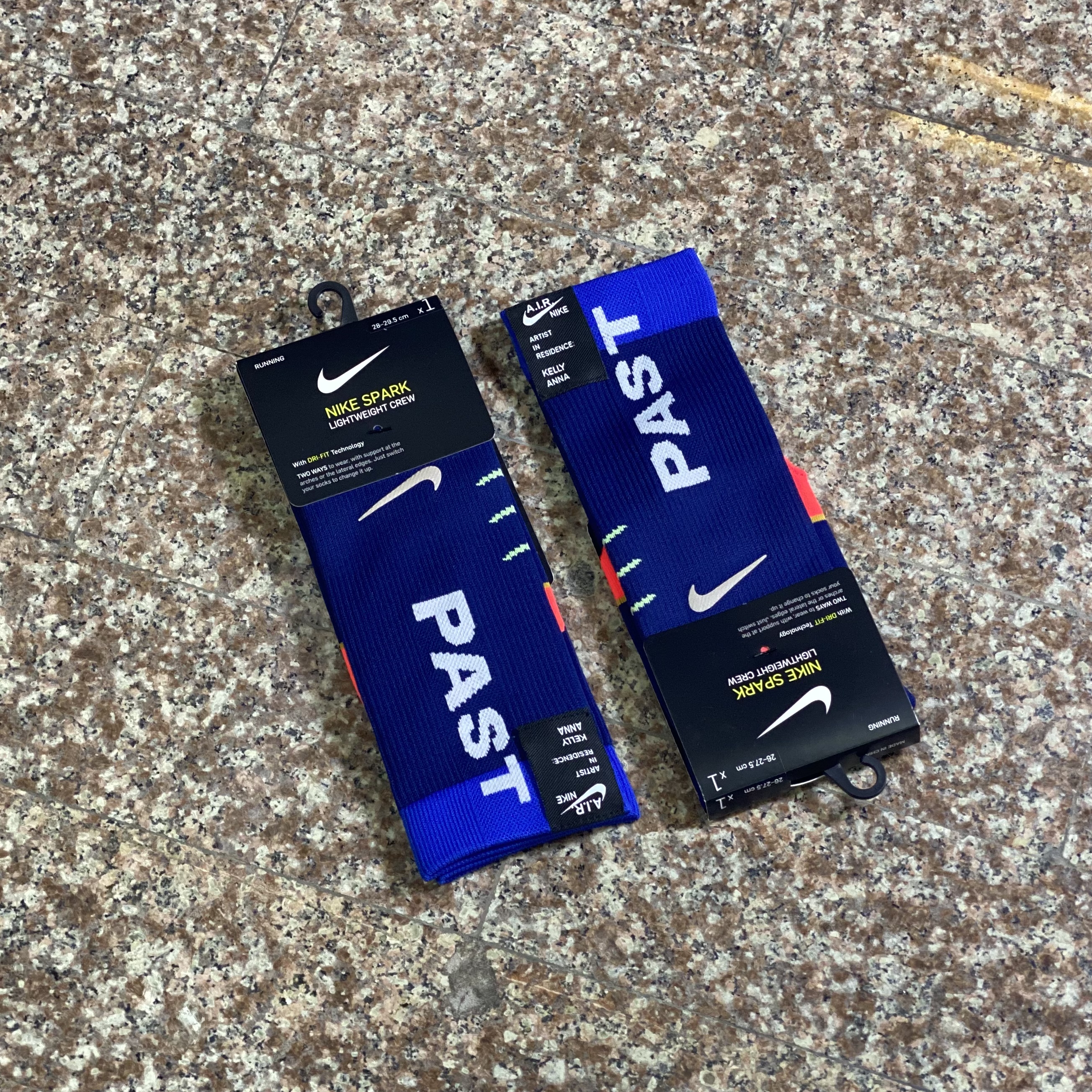 ถุงเท้าวิ่ง Nike Spark A.I.R. Crew Running Socks ‘LIMITED’ (S)