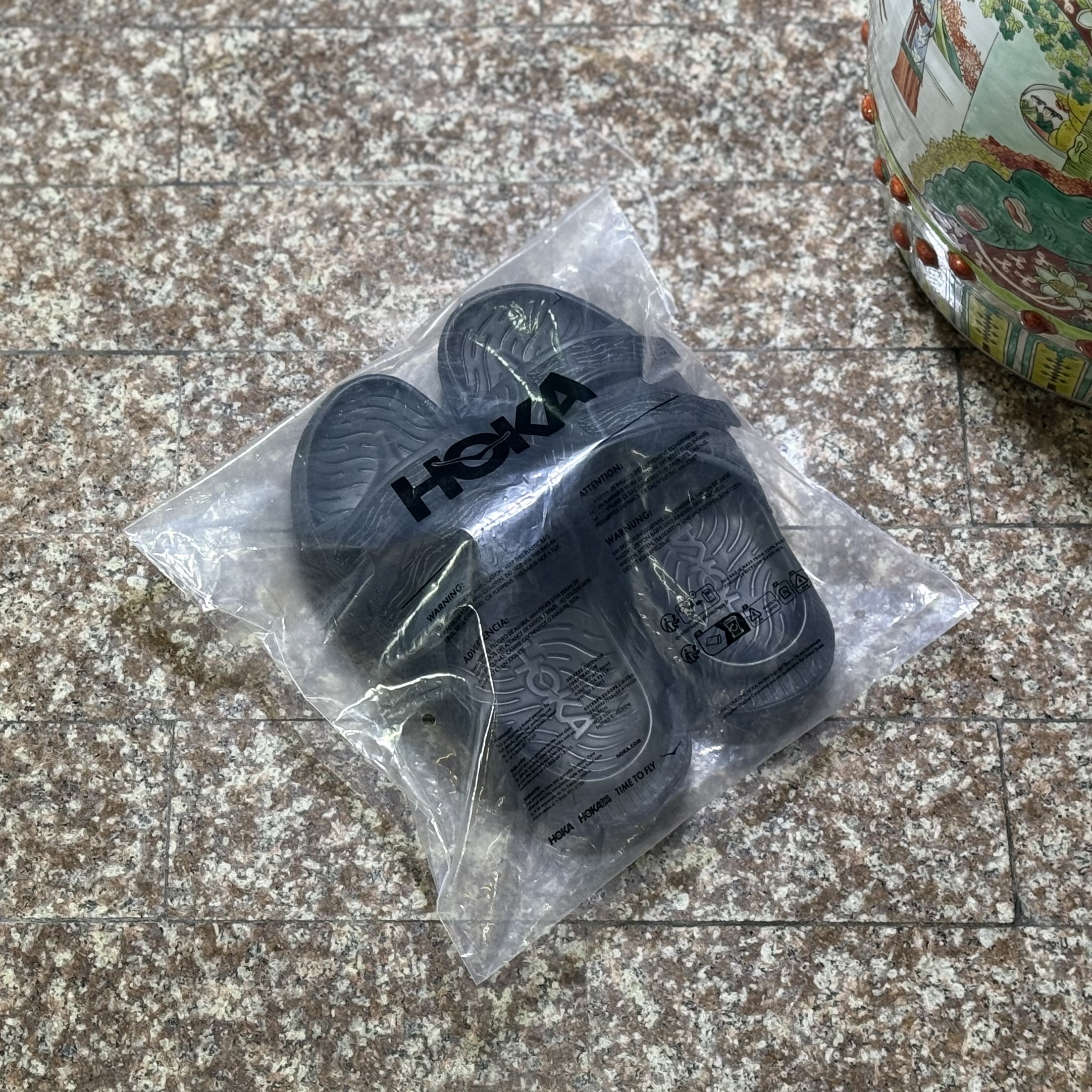 รองเท้า HOKA Ora Luxe ‘TripleBlack’ (W6/7US)