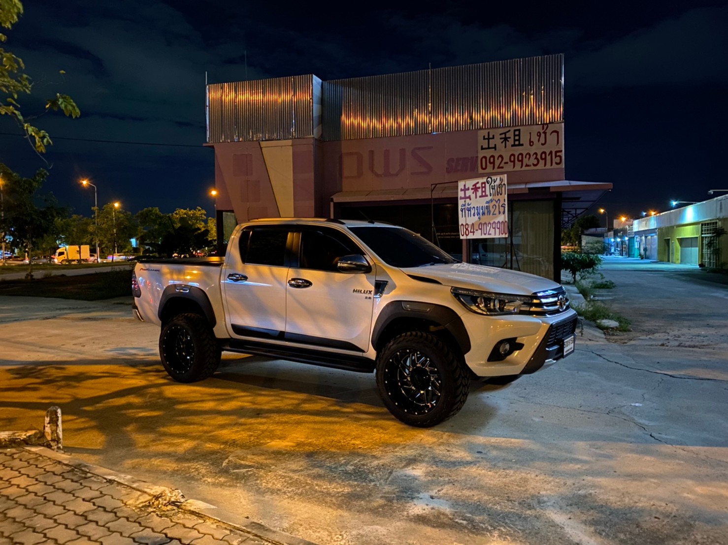 REVO จัดทรงเมกาที่ STEP9