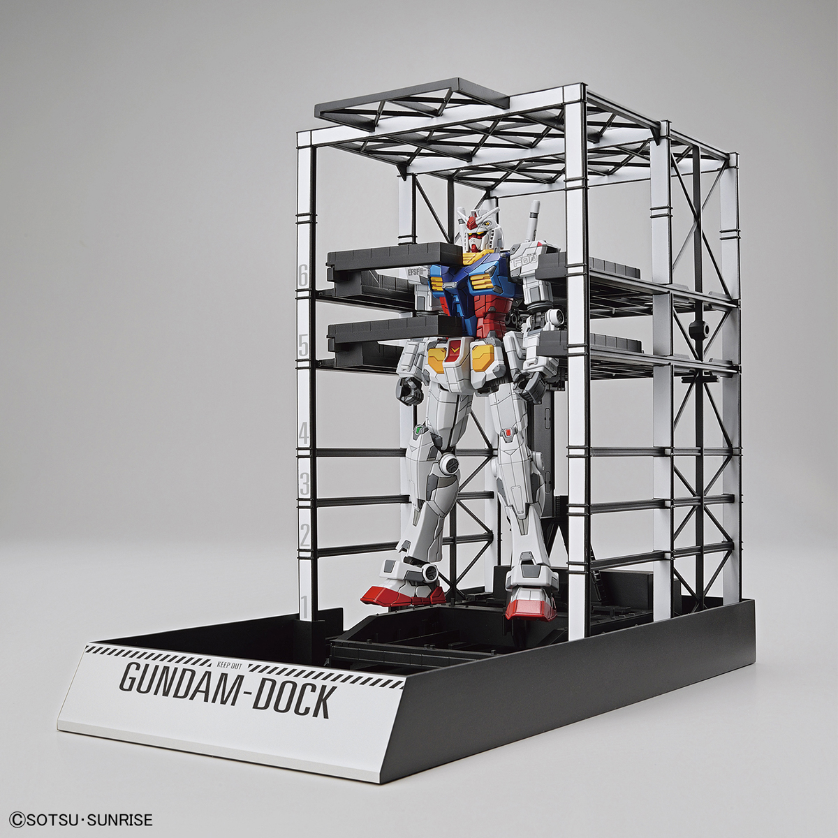 1/144 RX-78F00 Gundam & Gundam Dock