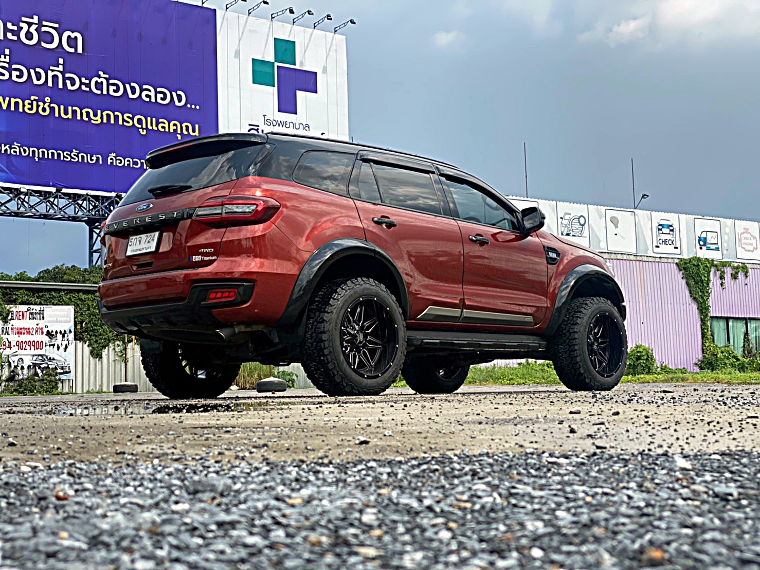 FORD EVEREST จัดทรงเมกาที่ STEP9