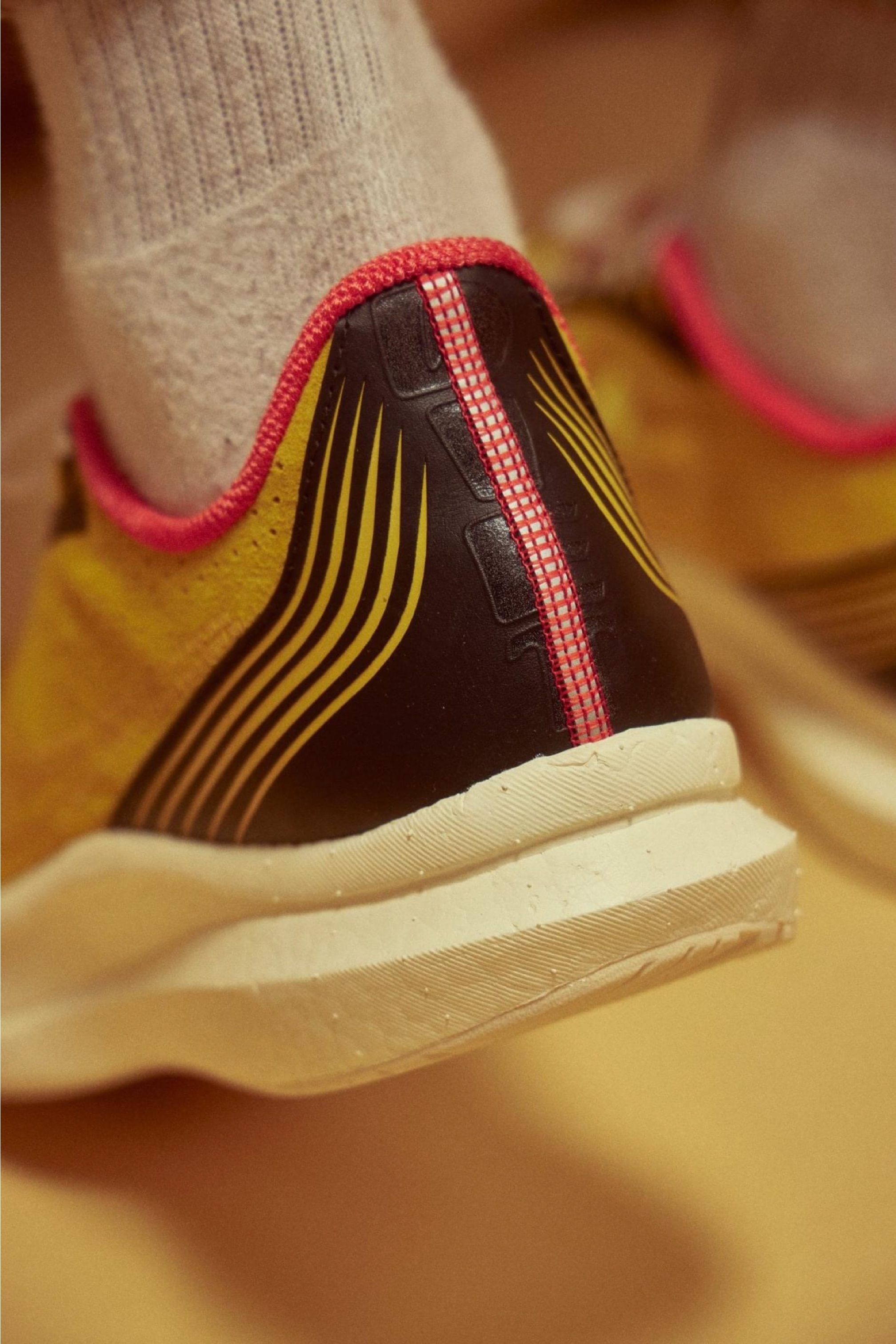 รองเท้า Saucony X Diet Starts Monday Endorphin Pro ‘EXCLUSIVE’ (M8US)