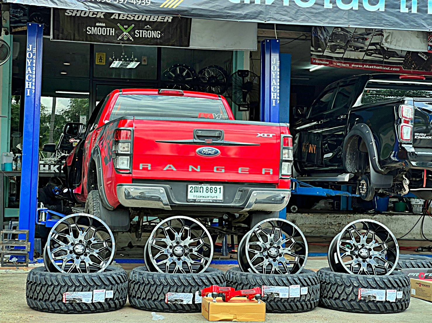 FORD_RANGER_ทรงเมกาจองคิวมาจากลำพูน