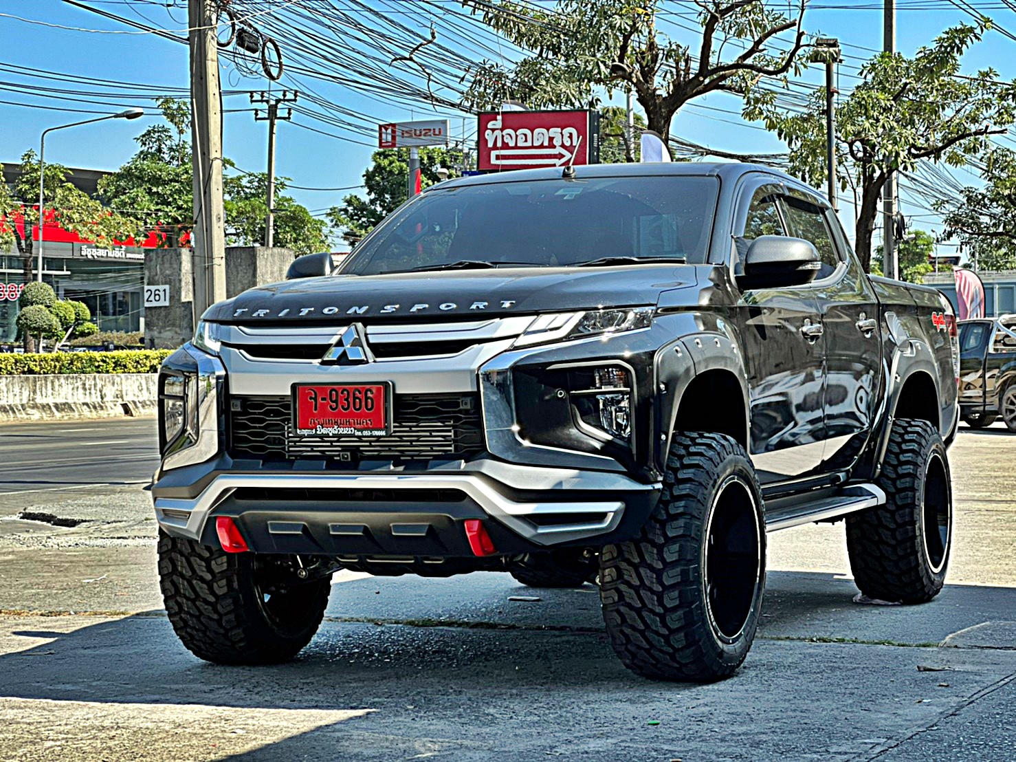 TRITON ทรงเมกา ล้อ FORCE ที่ STEP9