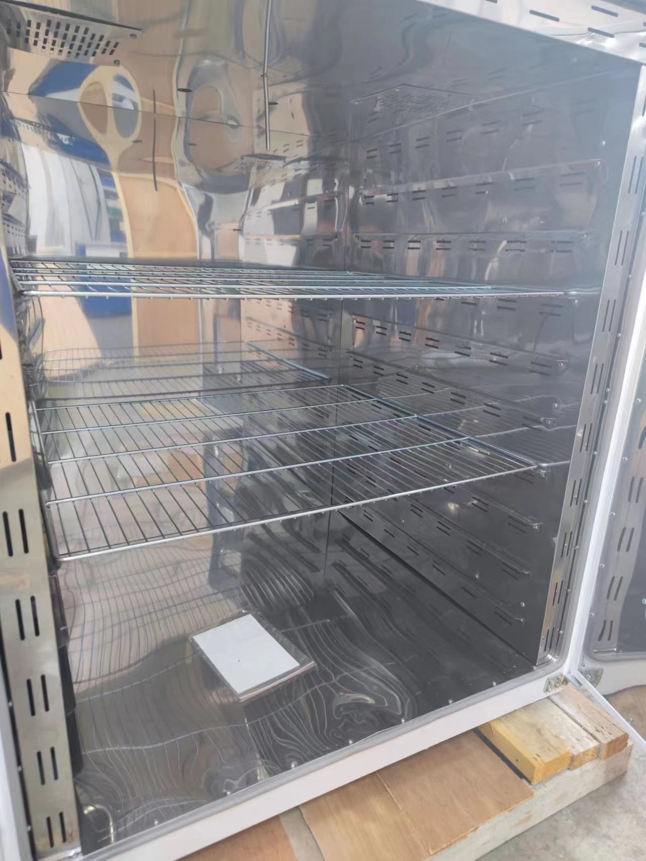 16518 ตู้อบแห้ง วัตถุดิบ สมุนไพร ฆ่าเชื้อ เครื่องมือแพทย์ ทำความร้อนไฟฟ้า รุ่น 101-4BS/4S 9 ชั้น