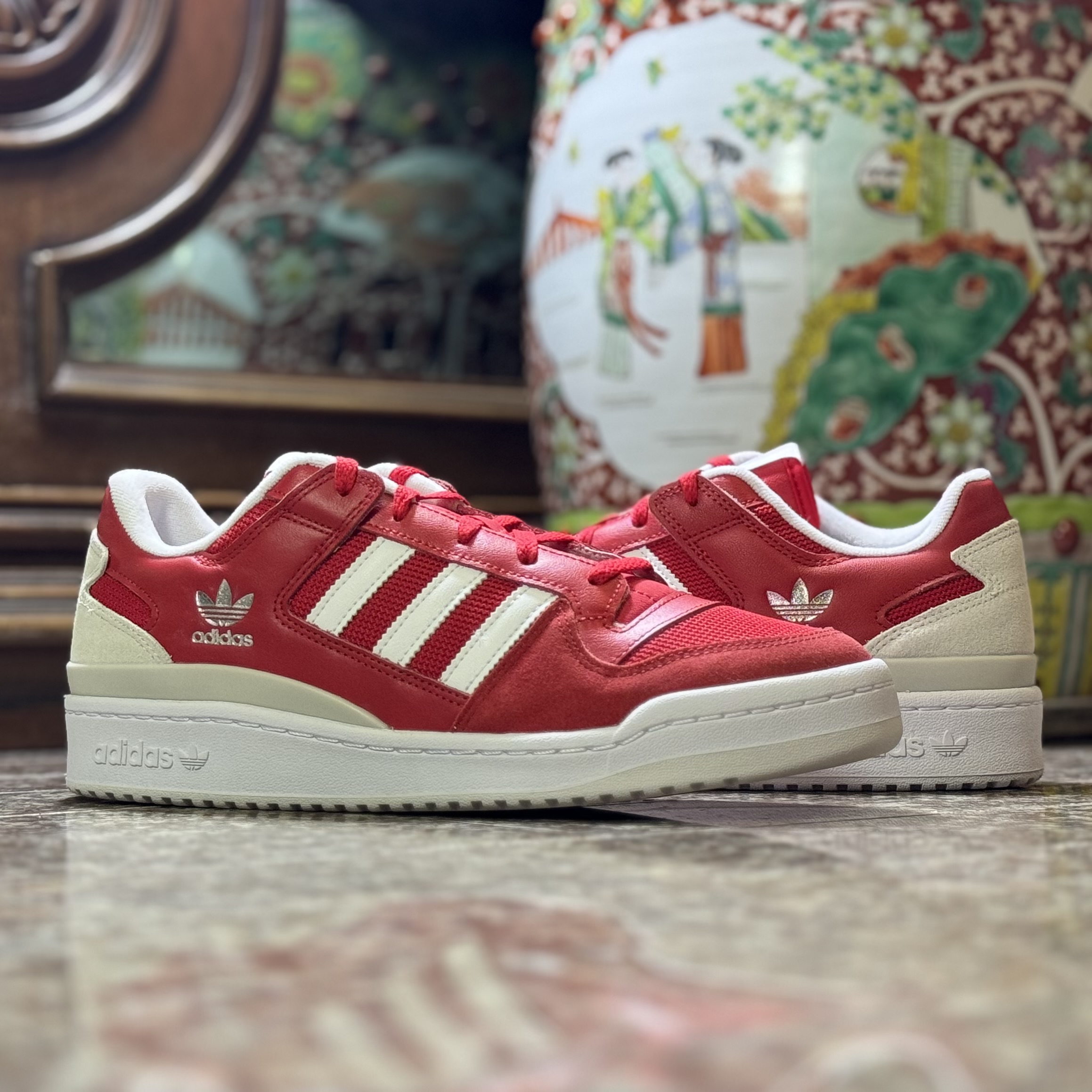 รองเท้า Adidas Originals Forum Low CL (M10.5US)