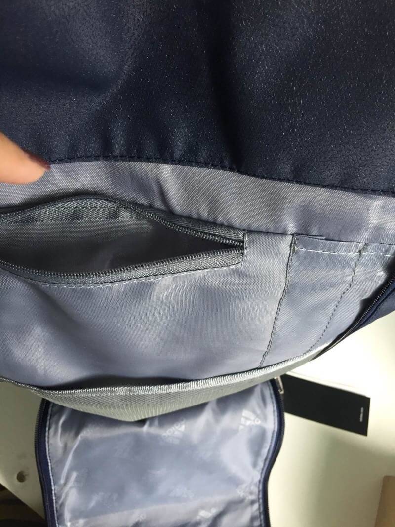 กระเป๋าทรงสปอร์ต Adidas