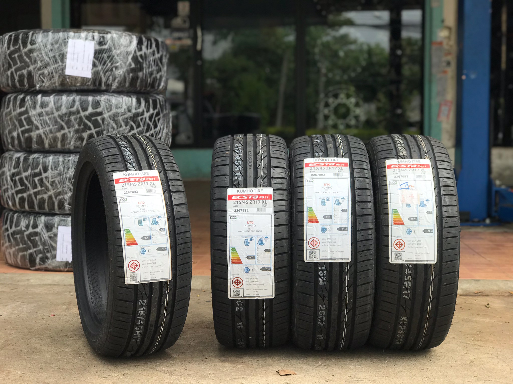 KUMHO PS31 275/35-18 ราคาพิเศษ ที่ STEP9