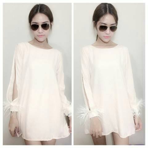 เดรสผ่าแขนแต่งขนนก