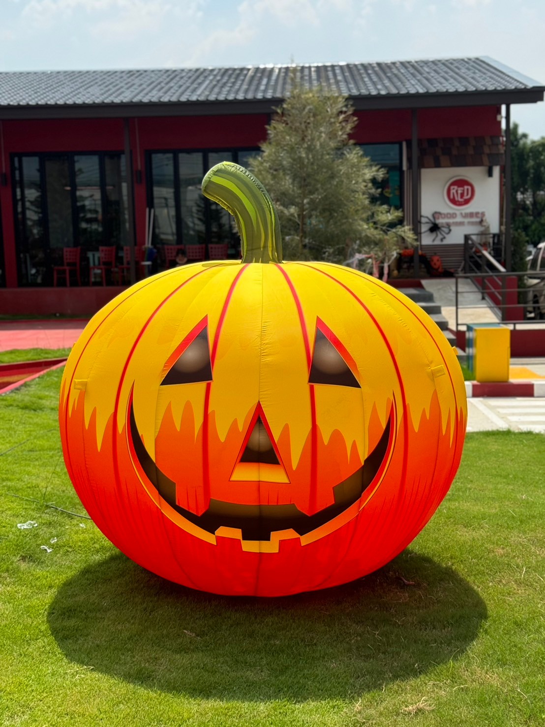 เช่าลูกโป่งเป่าลมฟักทอง Halloween ขนาด 2เมตร