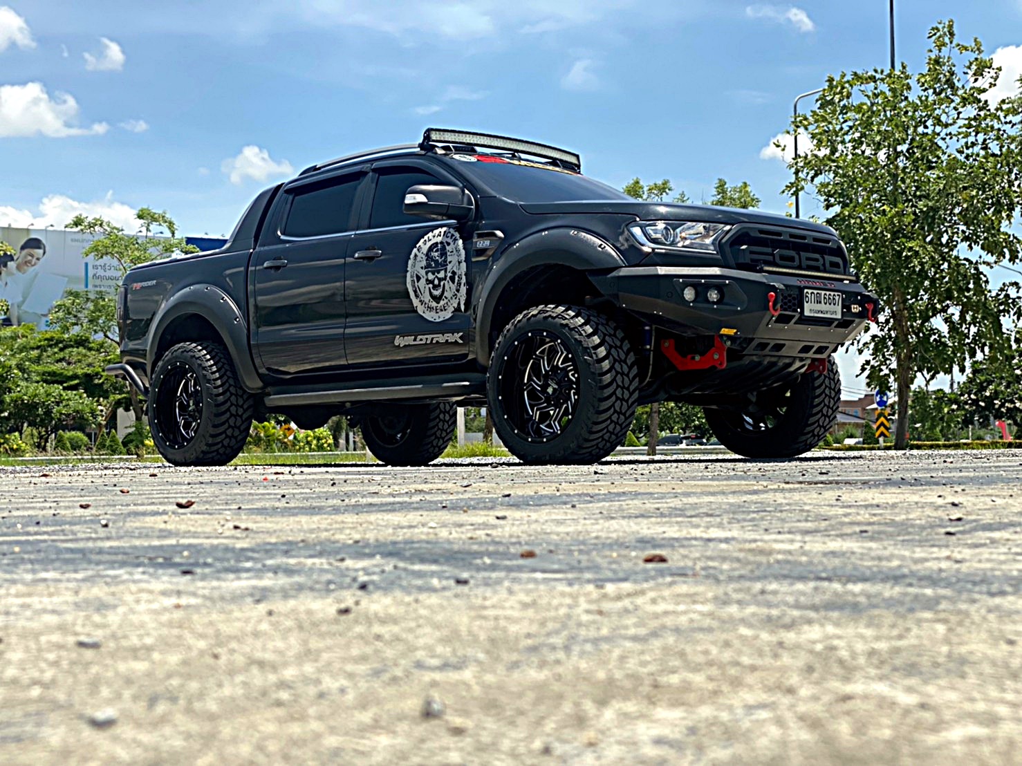 FORD WILDTRACK ทรงเมกา