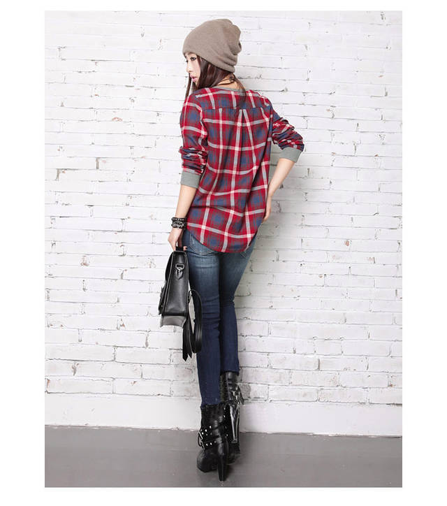 เสื้อแขนยาว ด้านหน้าสีเทาด้านหลังแต่งลายสก็อต