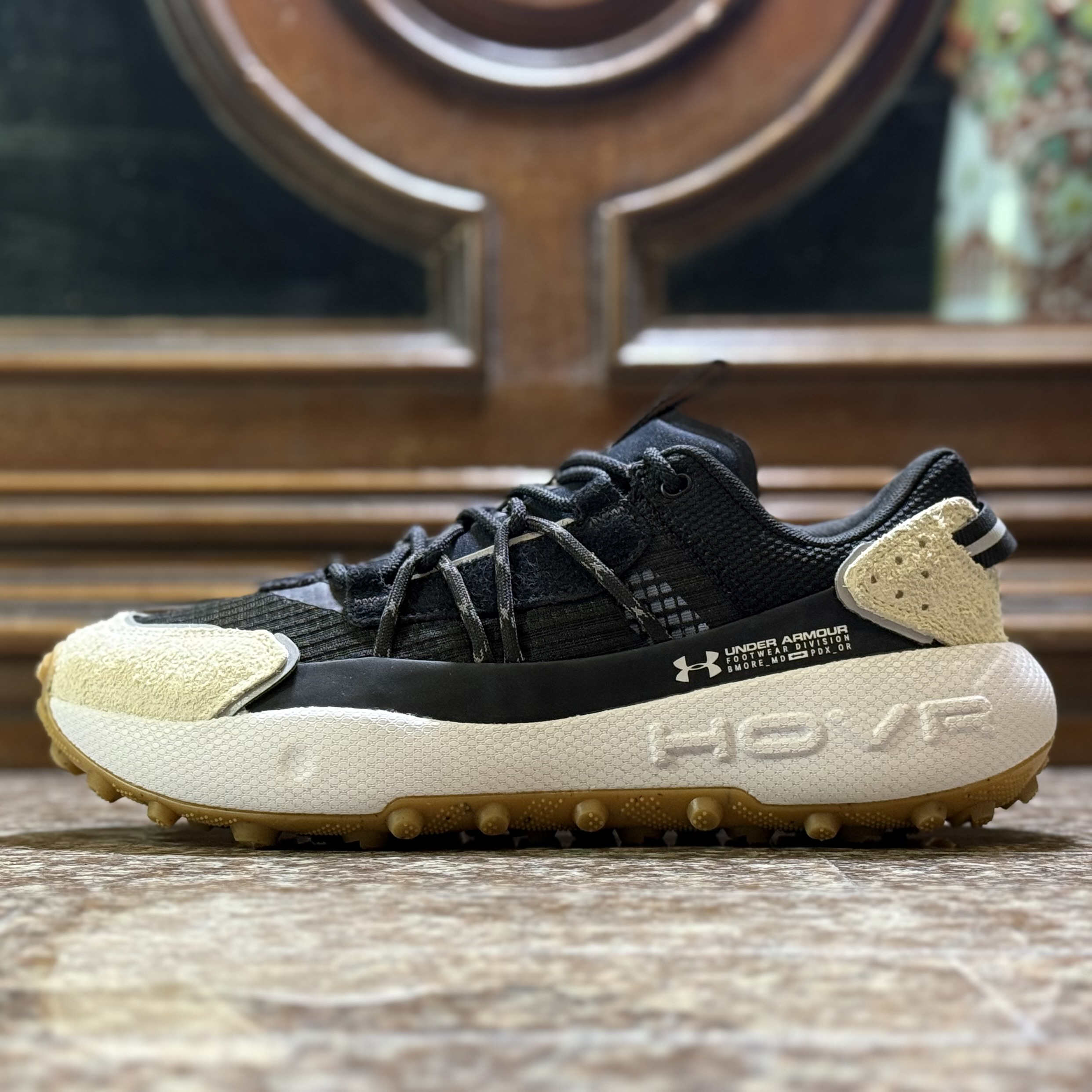 รองเท้าเดินป่า Under Armour Fat Tire Venture Pro (M8/9/9.5US)