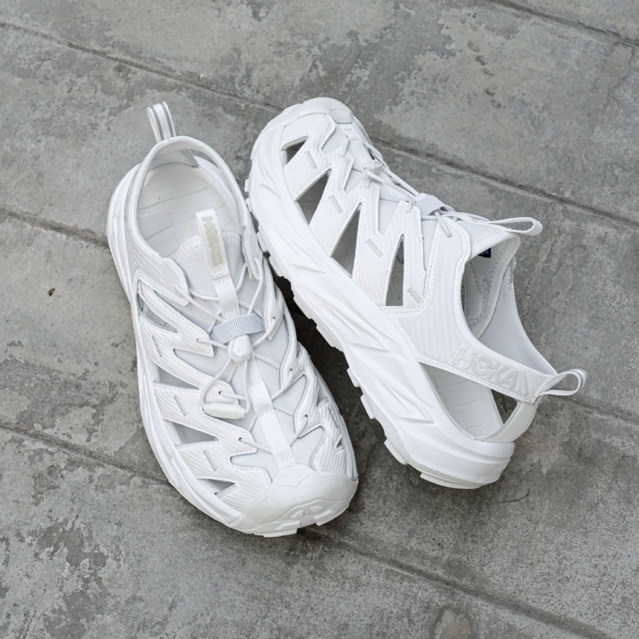 รองเท้า HOKA Hopara ‘TripleWhite’ (M9/10US)