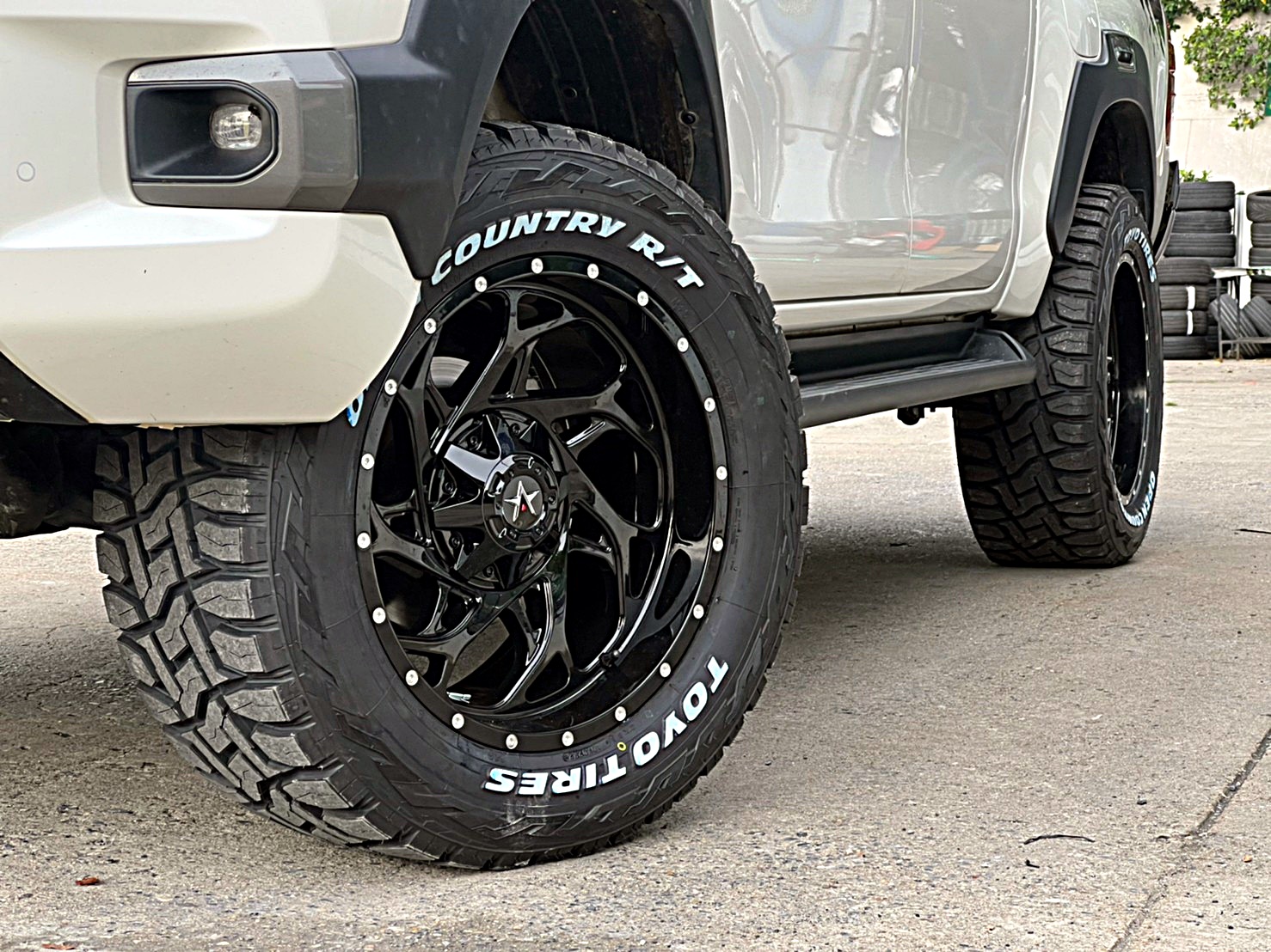 ROCCO ทรงเมกา ที่ STEP9