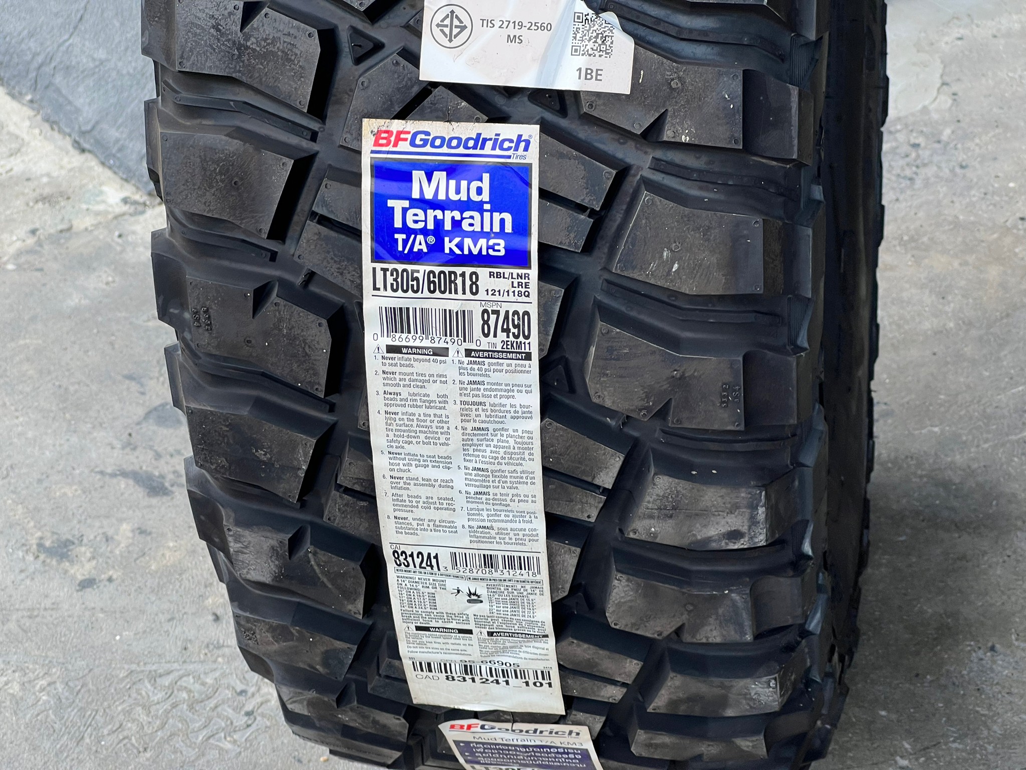 ยางใหม่ BF GOODRICH KM3 305/60-18 ราคาถูกที่ STEP9