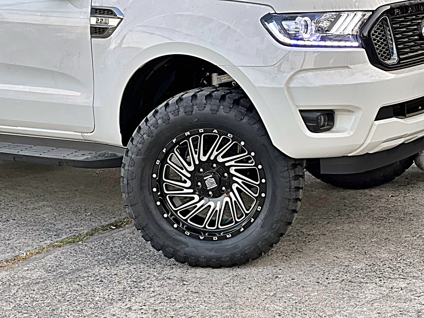 AMERICAN_WARRIOR FORD ทรงเมกา