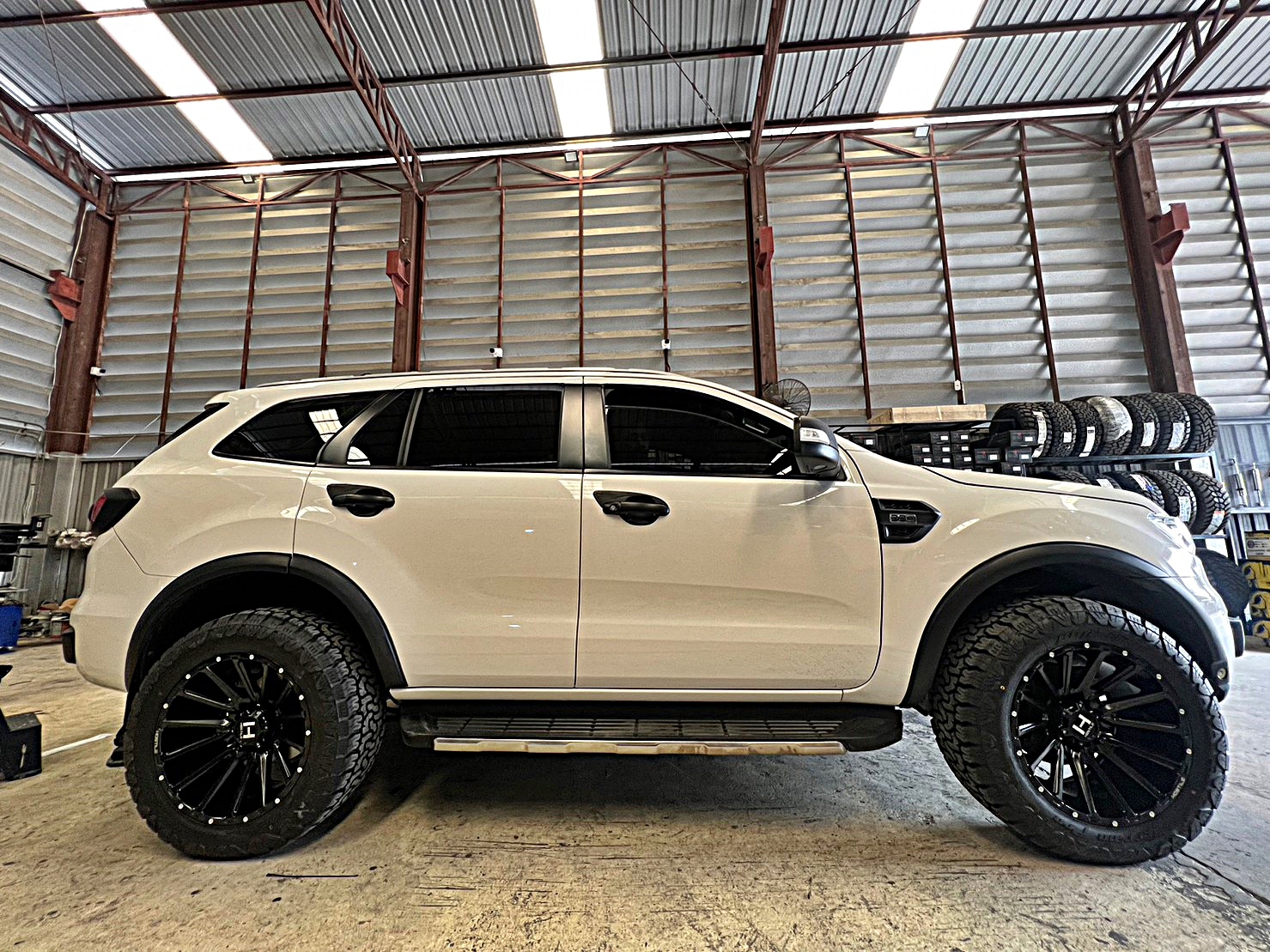 ล้อแท้ HOSTILE H123 ขอบ20 ใส่ EVEREST