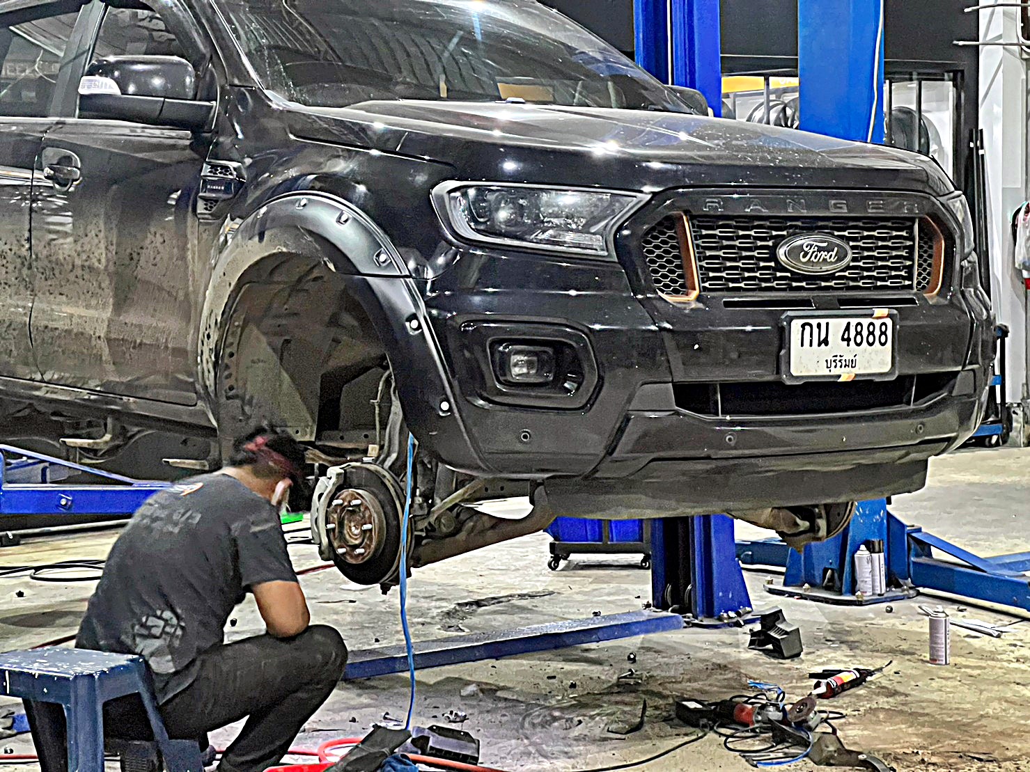 FORD RANGER แต่งทรงเมกาที่ STEP9
