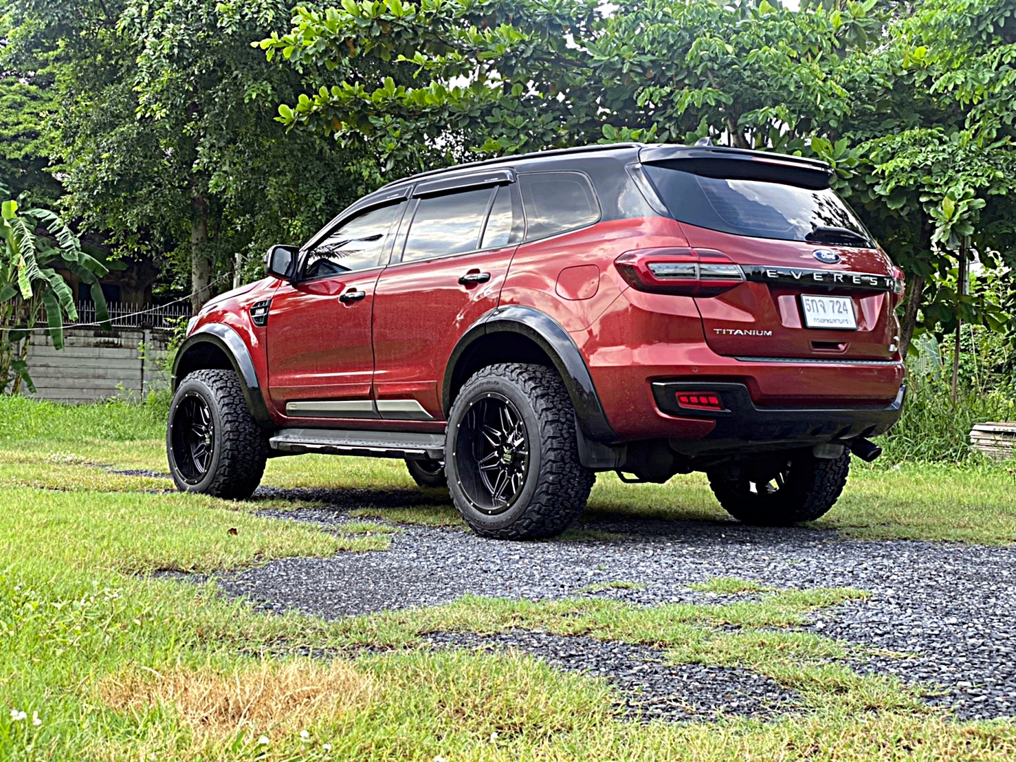 FORD EVEREST จัดทรงเมกาที่ STEP9