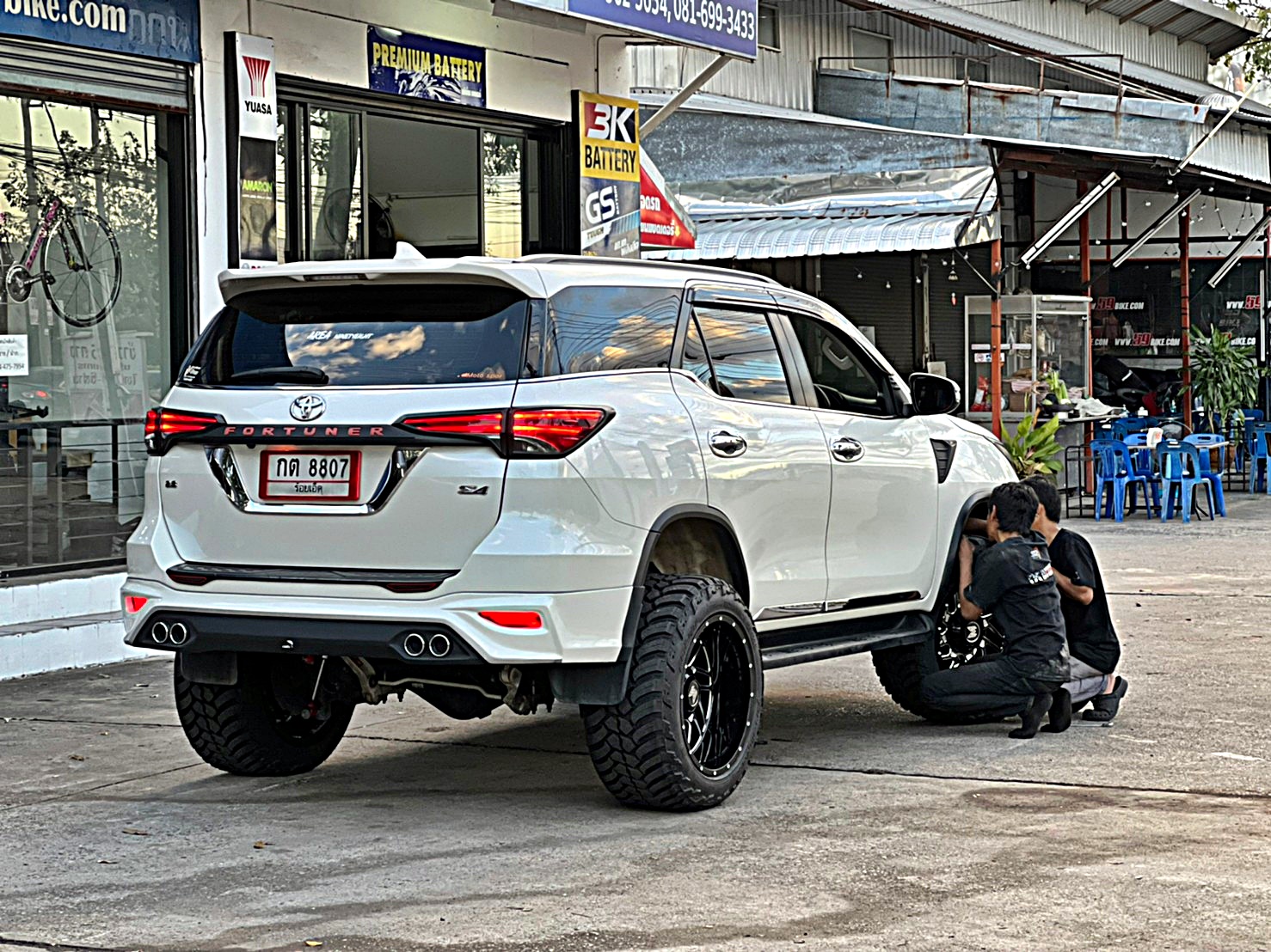 FORTUNER ทรงเมกา ล้อขอบ20 ที่ STEP9