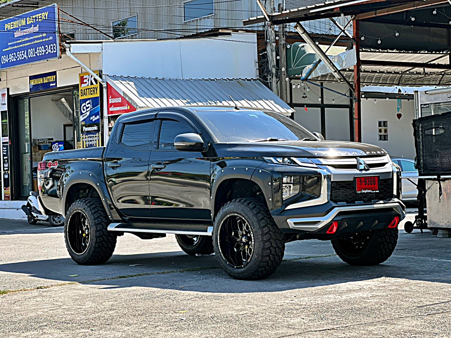 TRITON ทรงเมกา ล้อ FORCE ที่ STEP9