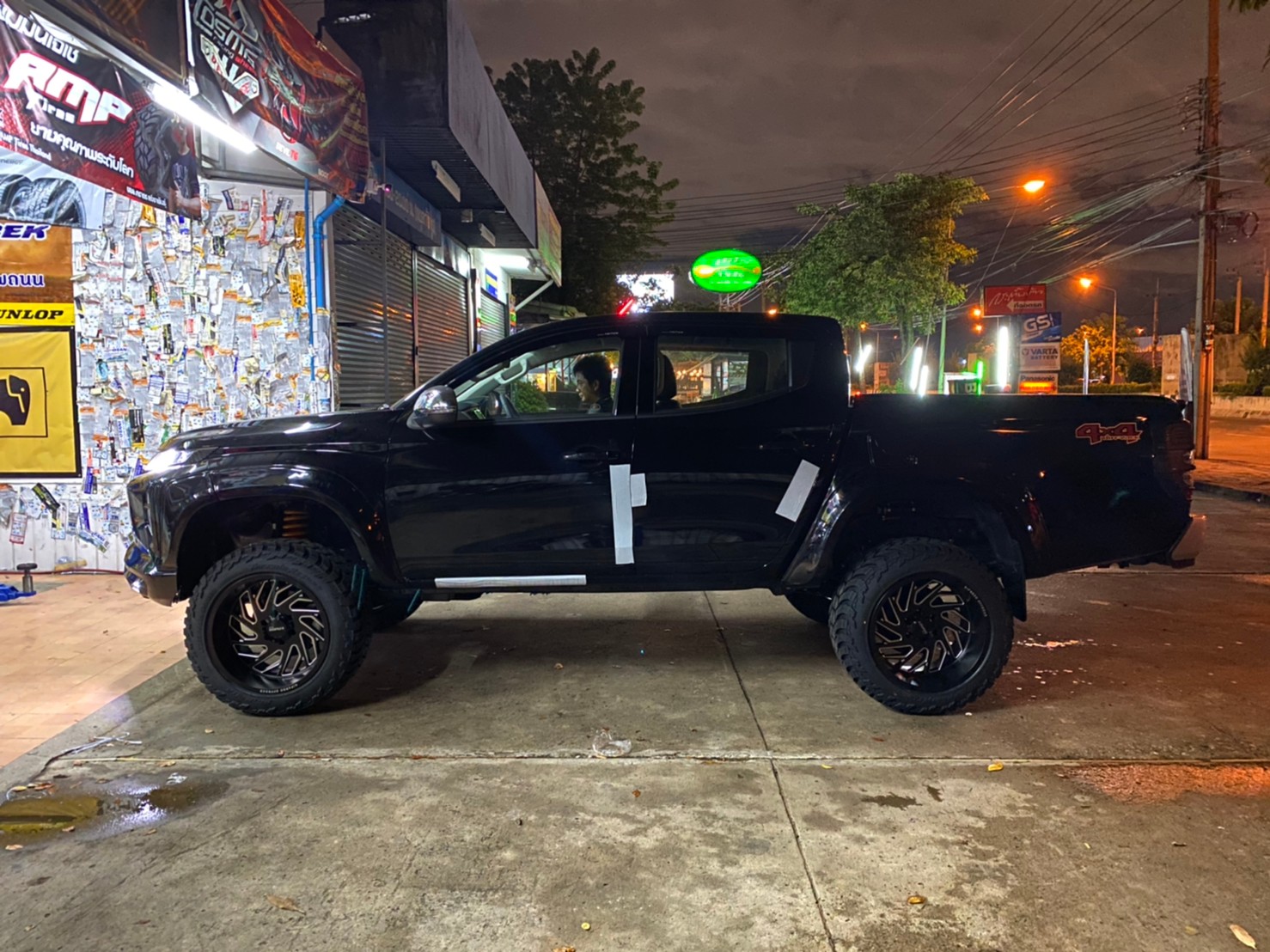 TRITON 4X4 จัดทรงเมกา