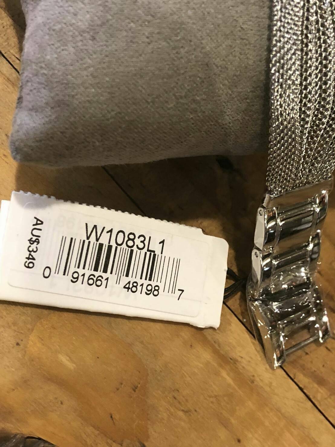 นาฬิกาผู้หญิง สายสแตนเลส