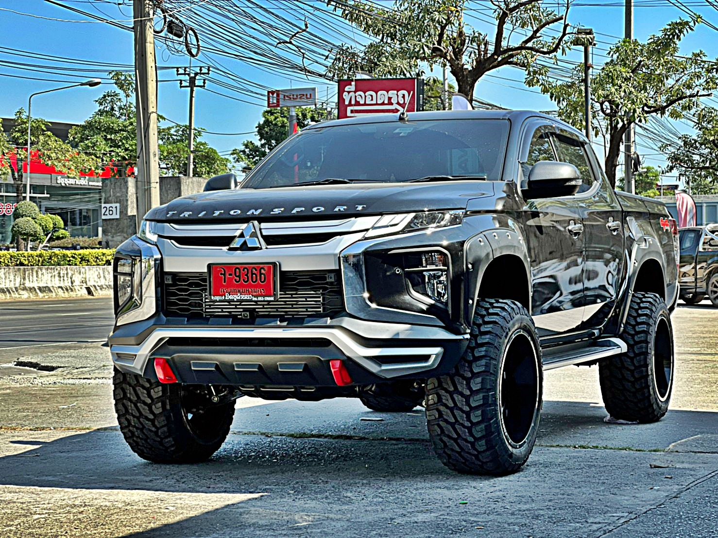 TRITON ทรงเมกา ล้อ FORCE ที่ STEP9