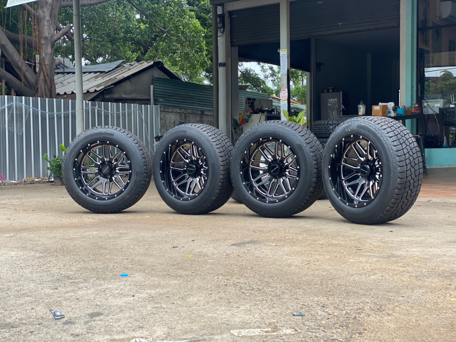 FORD ทรงเมกา ล้อเทพลึกสุดตาราง