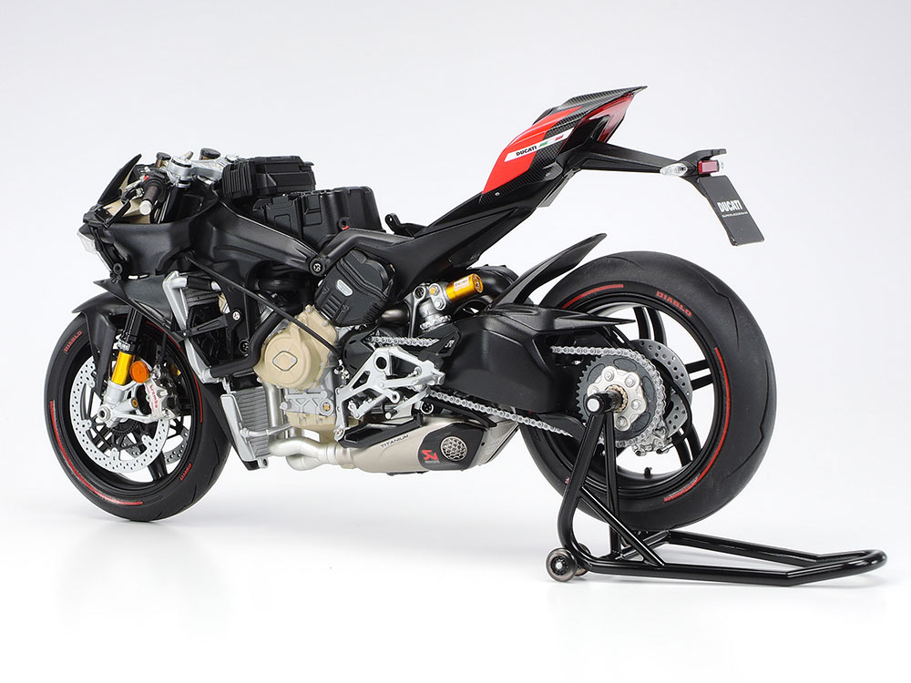 1/12 DUCATI SUPERLEGGERA V4