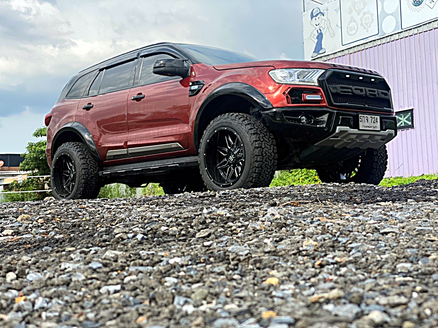 FORD EVEREST จัดทรงเมกาที่ STEP9